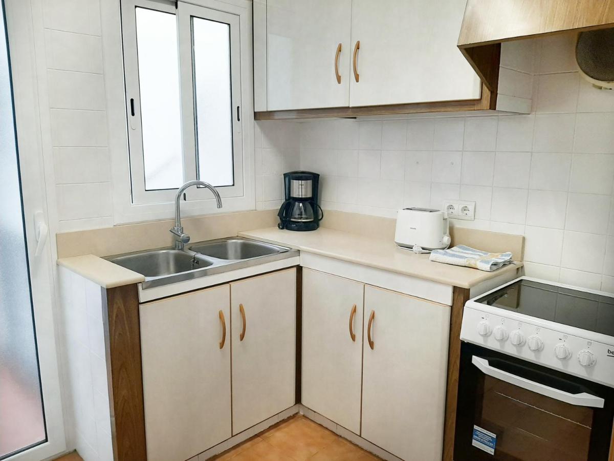 Apartamentos Franch Hospitalet De L'Infant Exterior foto